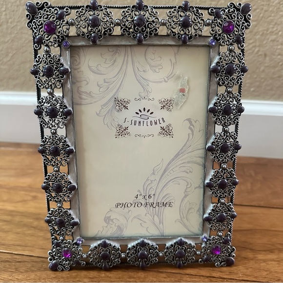 Vintage Embellished Metal Photo Frame 4’ x 6’ silver and purple - Picture 1 of 5